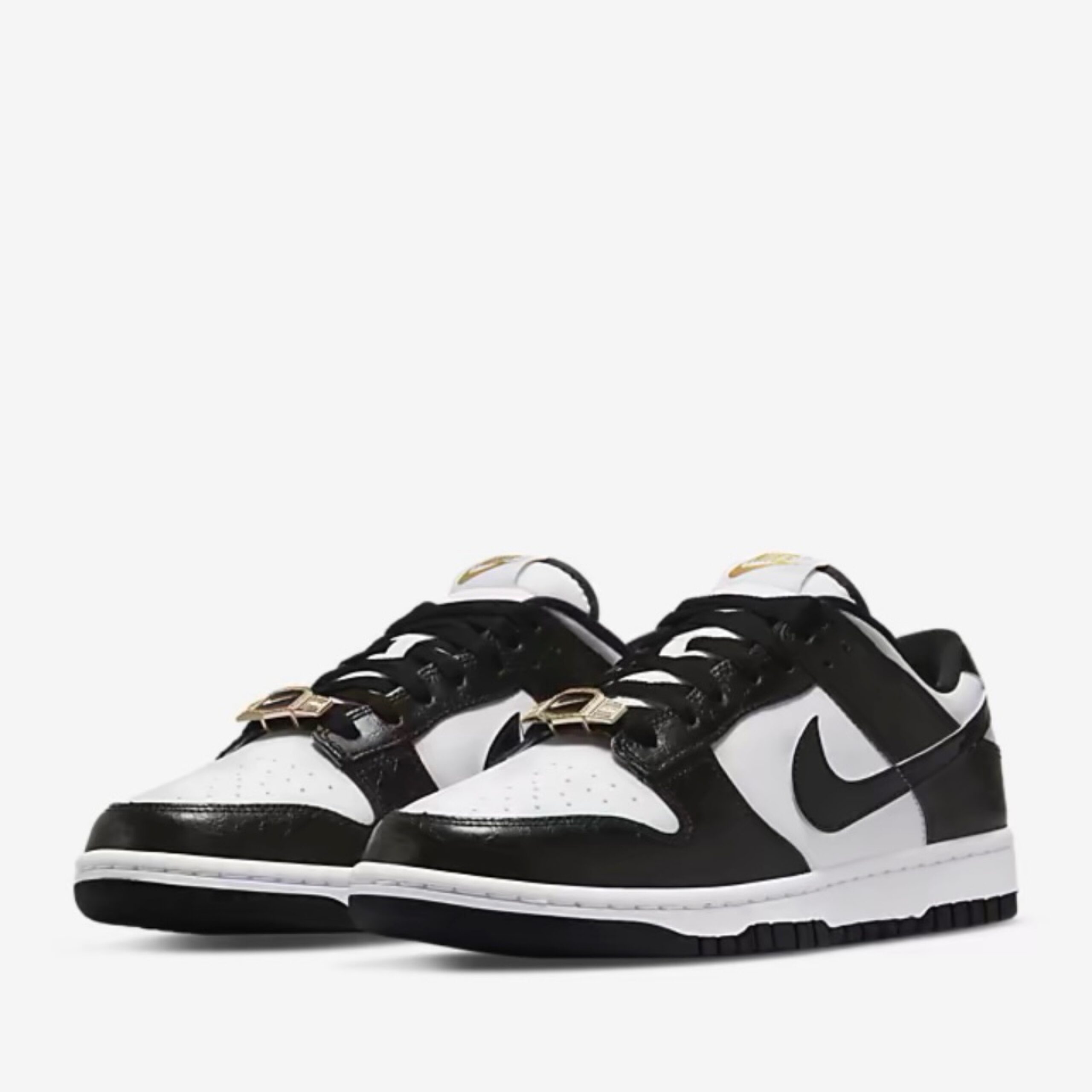 NIKE DUNK LOW CHAMPIONSHIP